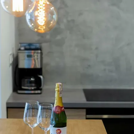 Jantar Apartment *