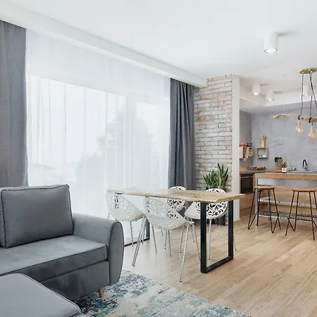 Jantar Apartment *